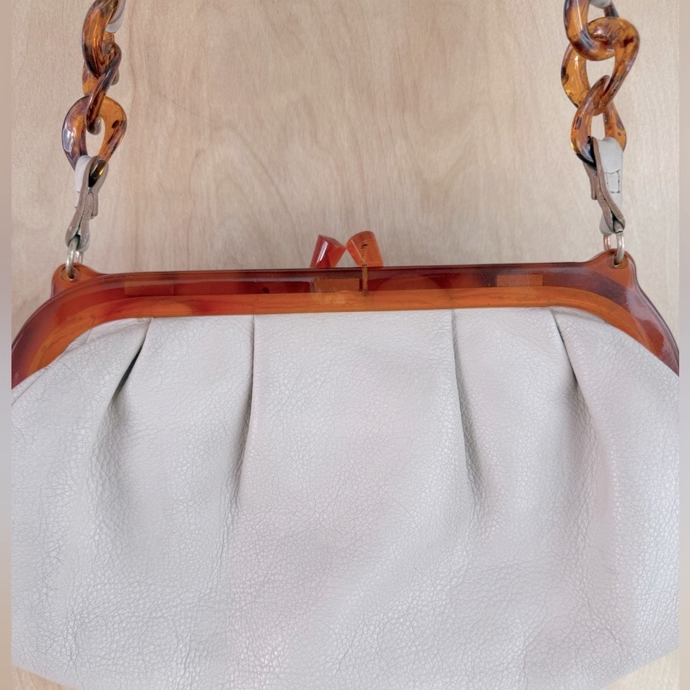 Liz Claiborne Cream Shoulder Bag with Tortoiseshell Accent - Picture 4 of 10